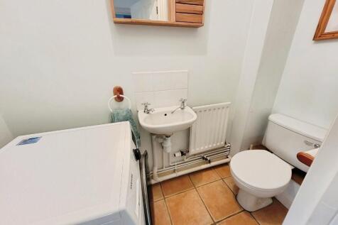 pbox-bathroom-335579.jpg