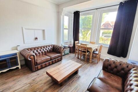 pbox-living_room-335577.jpg