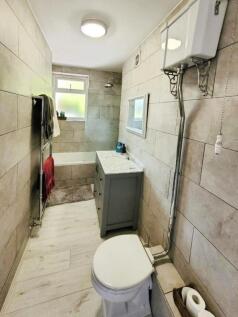 pbox-bathroom-335577.jpg