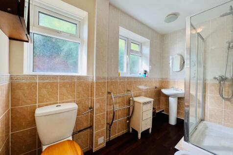 Bathroom.jpeg