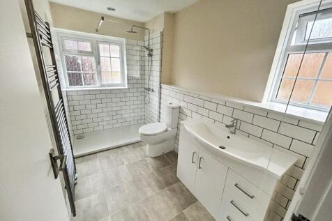 pbox-bathroom-316885.jpg