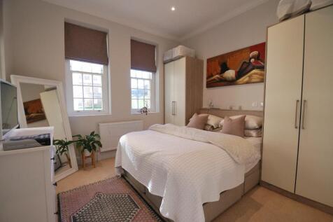 Double-Aspect Principle Bedroom