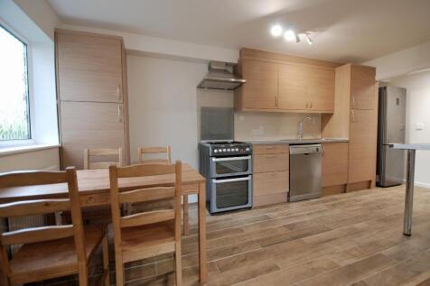 Stylish Fitted Kitchen/Dining Spaces