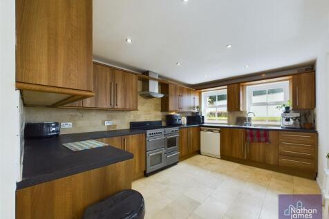 Open Plan Kitchen / Dining Room