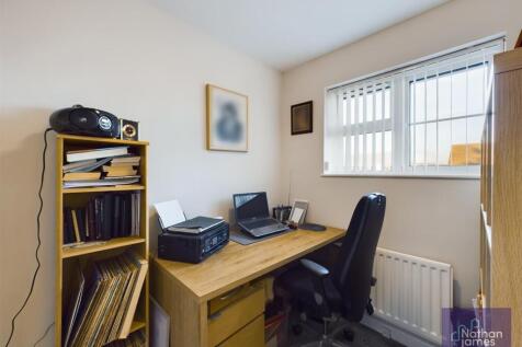 Dressing room/Office