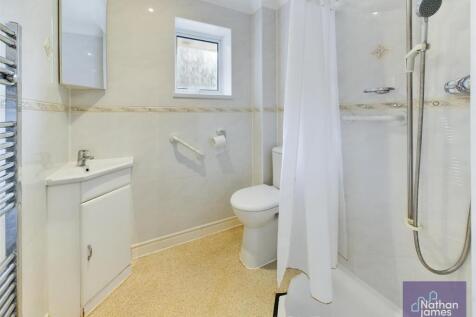 Groundfloor Bathroom