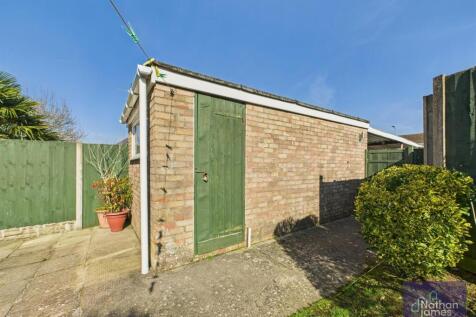 Detached Garage