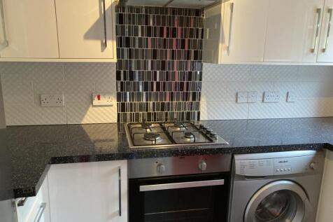 Kitchen 1.jpg