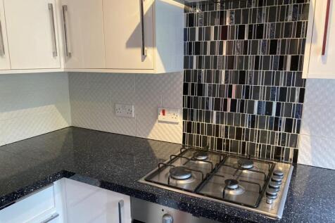 Kitchen 2.jpg