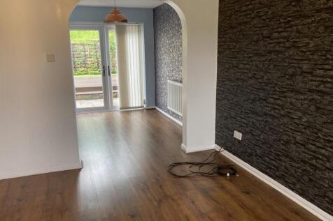 Living room 1.jpg