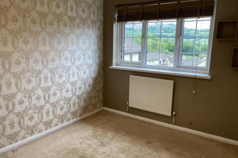 Bedroom One 1.jpg