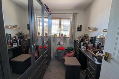 Bedroom 4.jpg