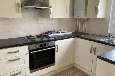 Kitchen 1.jpg