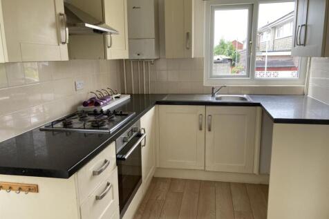 Kitchen 2.jpg