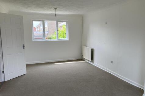 Living Room 1.jpg