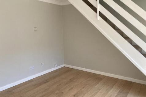 Living Room 1.jpg
