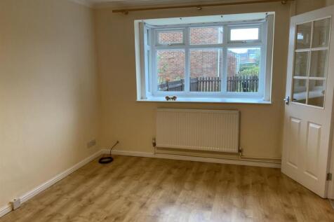 Living Room 1.jpg