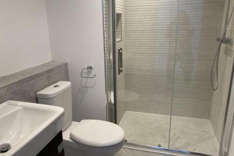 Shower Room.jpg