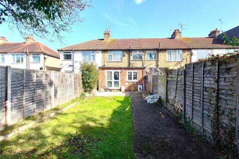 Garden &amp; Rear Aspect