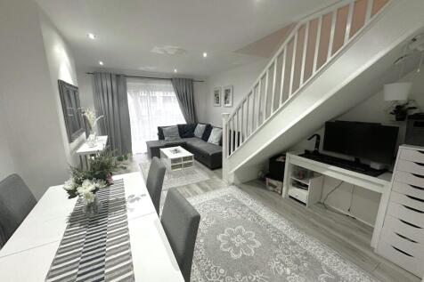 Lounge/ Dining Room