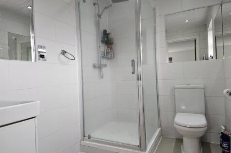 Ensuite Showeroom