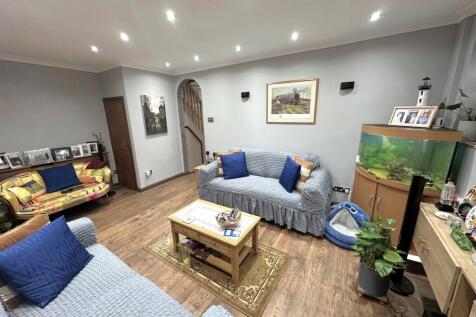 Back Lounge (2)