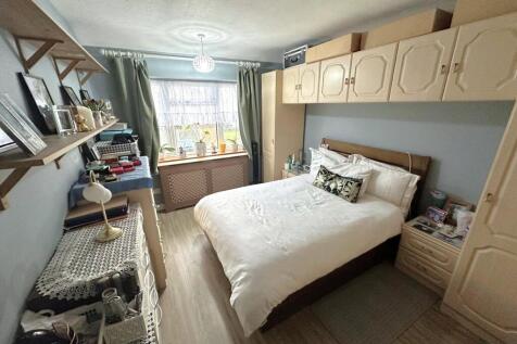 Bedroom (2)