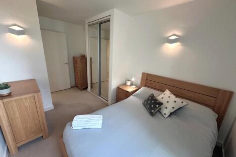 Bedroom (2)