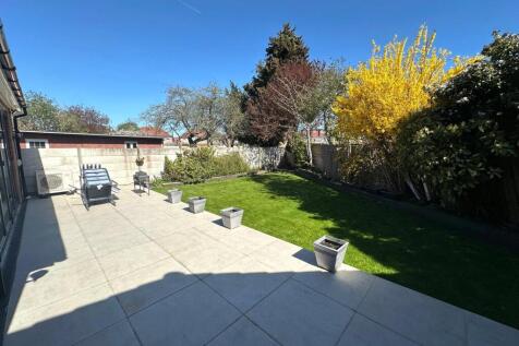 Garden (2)