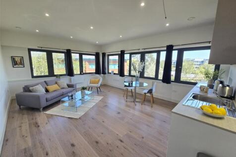 Lounge/Kitchen