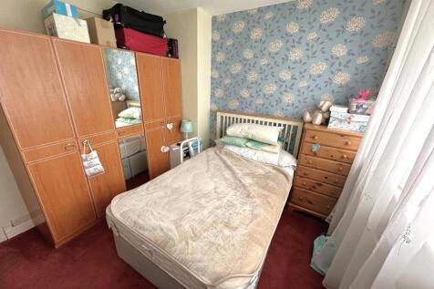 Bedroom (2)