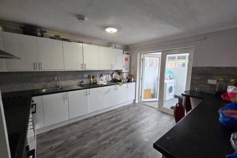 Kitchen (2)