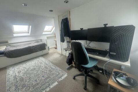 Bedroom Three (2)