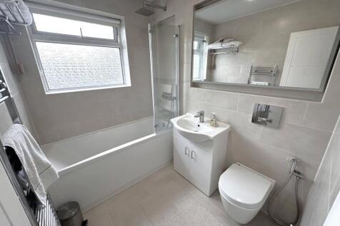 First Floor Bathroom