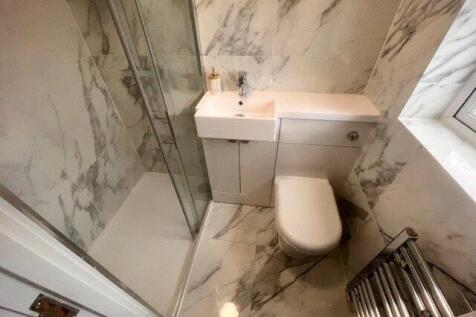 Bed Four Ensuite