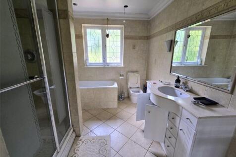 En-Suite Master