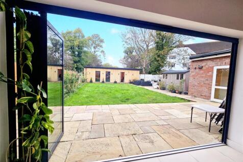 Bi-Fold Doors To Grn