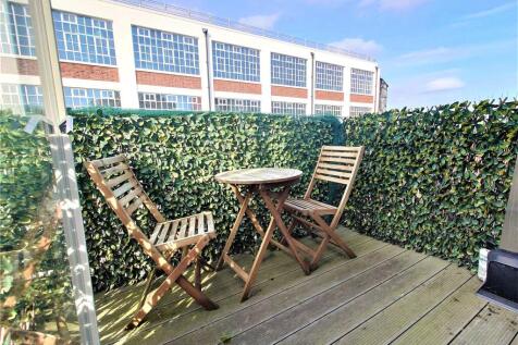 Lounge Balcony