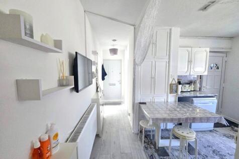 Kitchen/Hallway