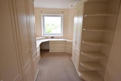 Walk-in Wardrobe
