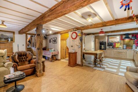 Kitchen /living area