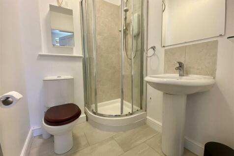 ShowerWC.jpeg