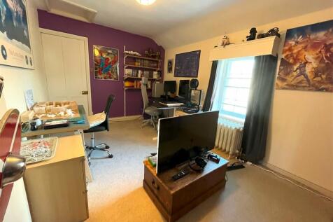 Bedroom 4-2.jpg