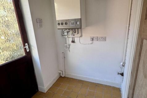 Utility/Rear Hall