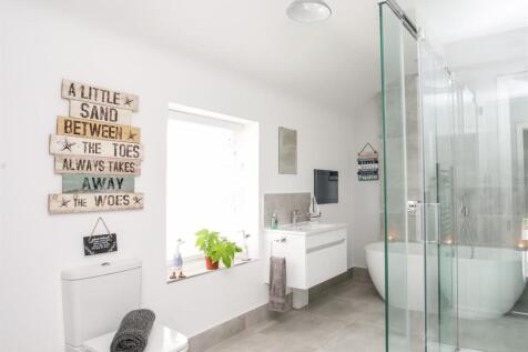 Bathroom/Shower/WC