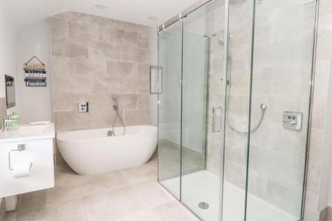 Bathroom/Shower/WC