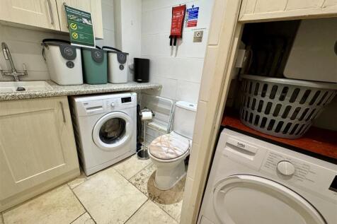 Utility Room/WC