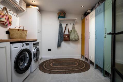 Large Utility Room