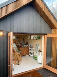 Studio (Janet Bell)