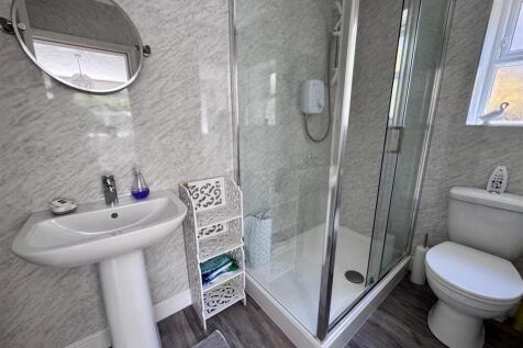 Ensuite Shower Room/WC